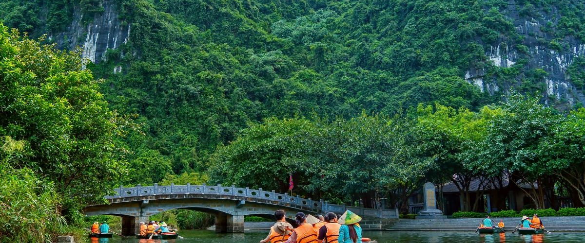 HOA LU - TAM COC  - 1 DAY TRIP BY LIMOUSINE (Cycling)