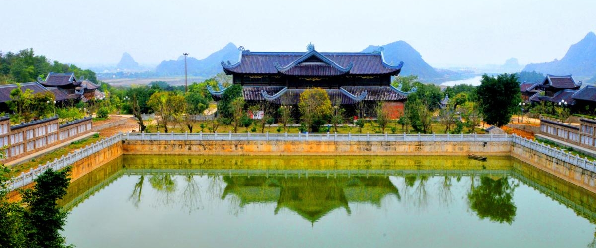 BAI DINH - TRANG AN - MUA CAVE -1 DAY TRIP BY LIMOUSINE